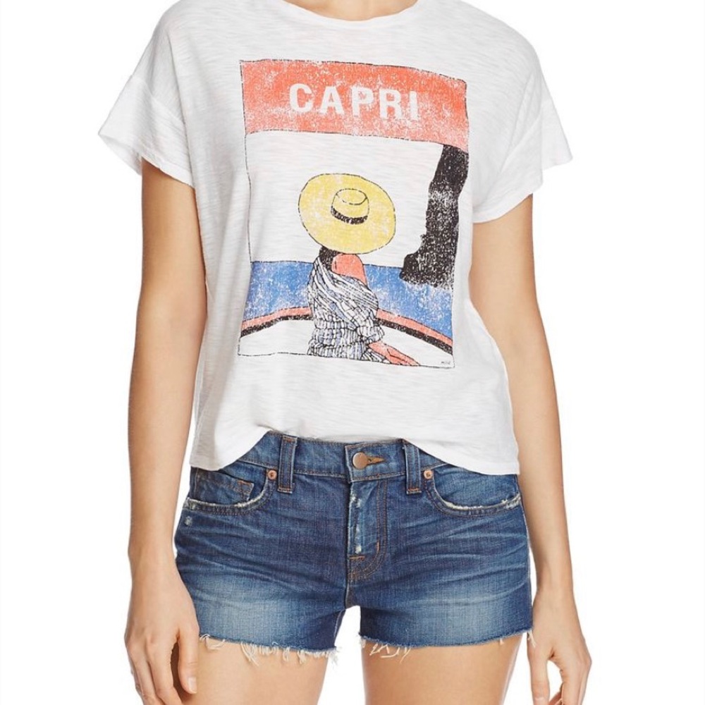 ISO this Michelle by Comune tee! 🤗